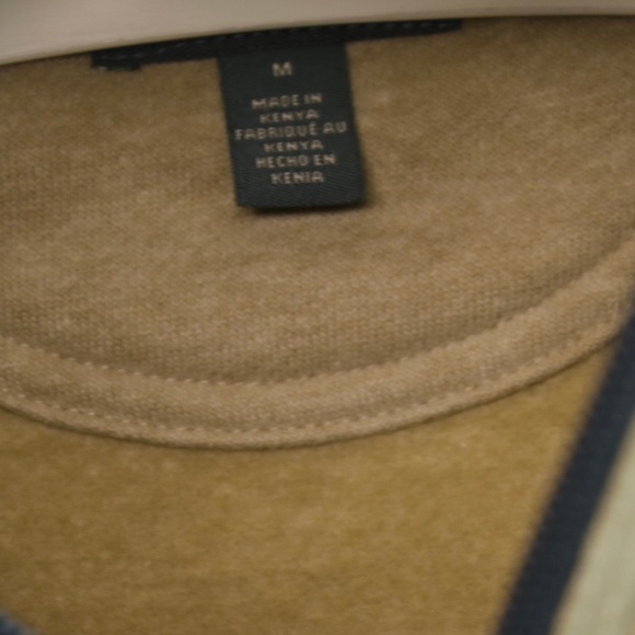 G.H. Bass & Co. Tan Longsleeve Pullover Sweater Mens Size Medium - Picture 2 of 4